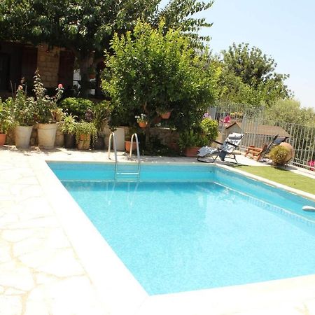 Georgia'S House Bed & Breakfast Fyti Bagian luar foto