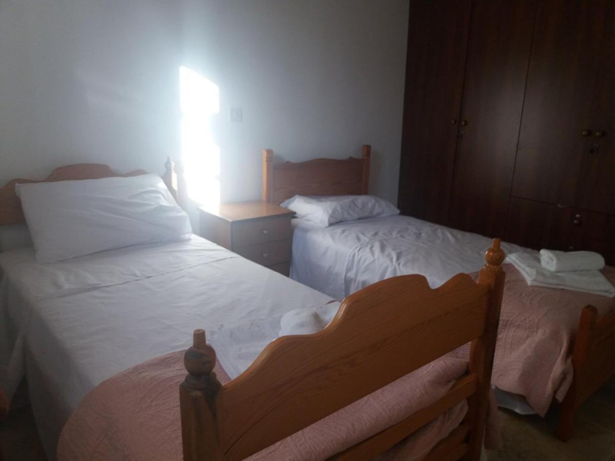 Georgia'S House Bed & Breakfast Fyti Bagian luar foto
