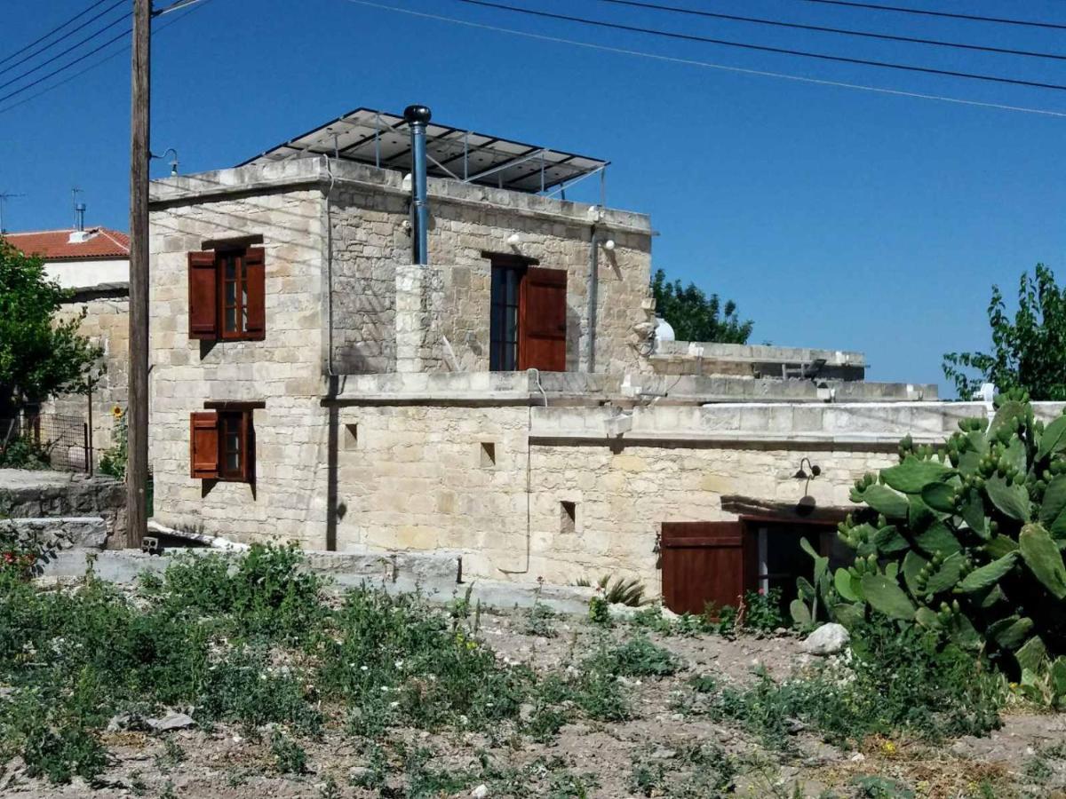 Georgia'S House Bed & Breakfast Fyti Bagian luar foto