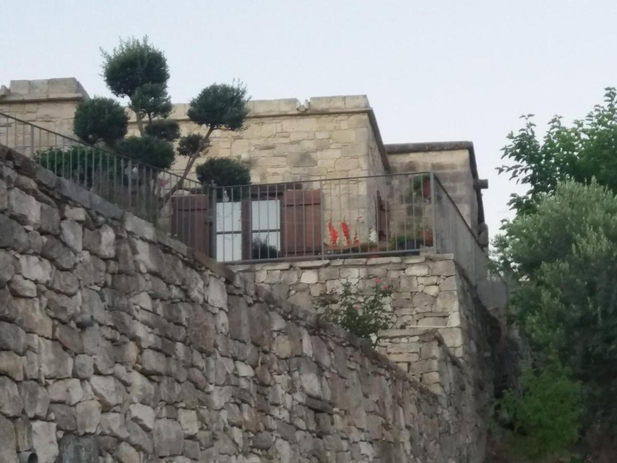 Georgia'S House Bed & Breakfast Fyti Bagian luar foto
